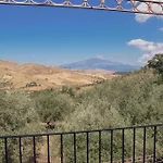 Le Querce Di Cota Farma *